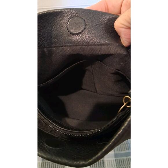 The Sak Collective Black Pebbled Leather Crossbody Bag Slim Messenger PO-18394CO - Picture 4 of 9